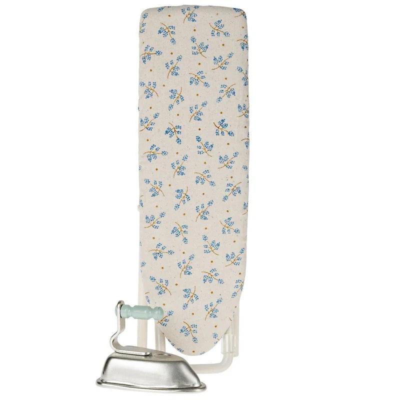 Maileg - Deska do prasowania z żelazkiem, Iron and ironing board - Flowers