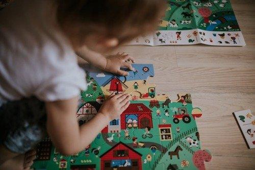 Puzzle obserwacyjne w walizce - Farma, 24 elementy - SLOW STORE