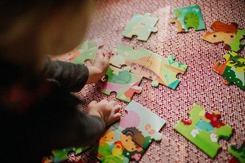 Puzzle w walizce Ogród, 36 elementów, 4+ - SLOW STORE