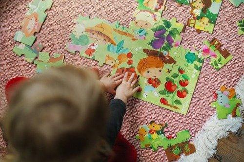 Puzzle w walizce Ogród, 36 elementów, 4+ - SLOW STORE