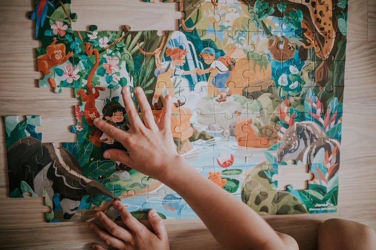 Puzzle w walizce Przygoda w kraju Inków, 100 elementów - SLOW STORE