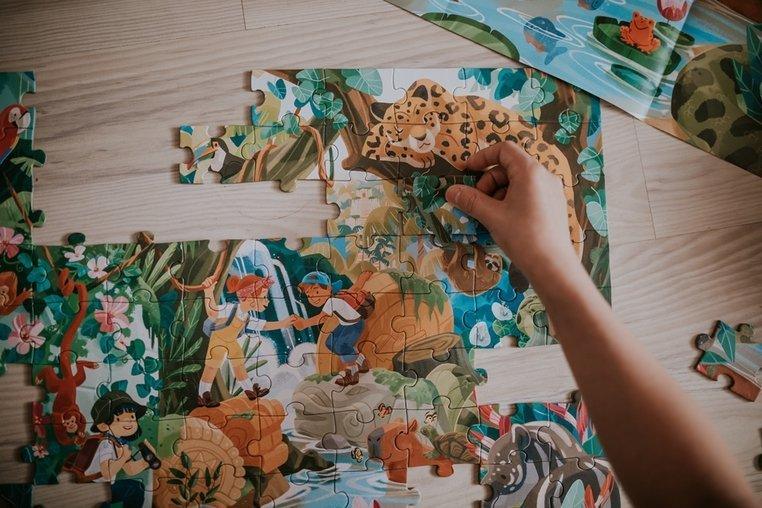 Puzzle w walizce Przygoda w kraju Inków, 100 elementów - SLOW STORE